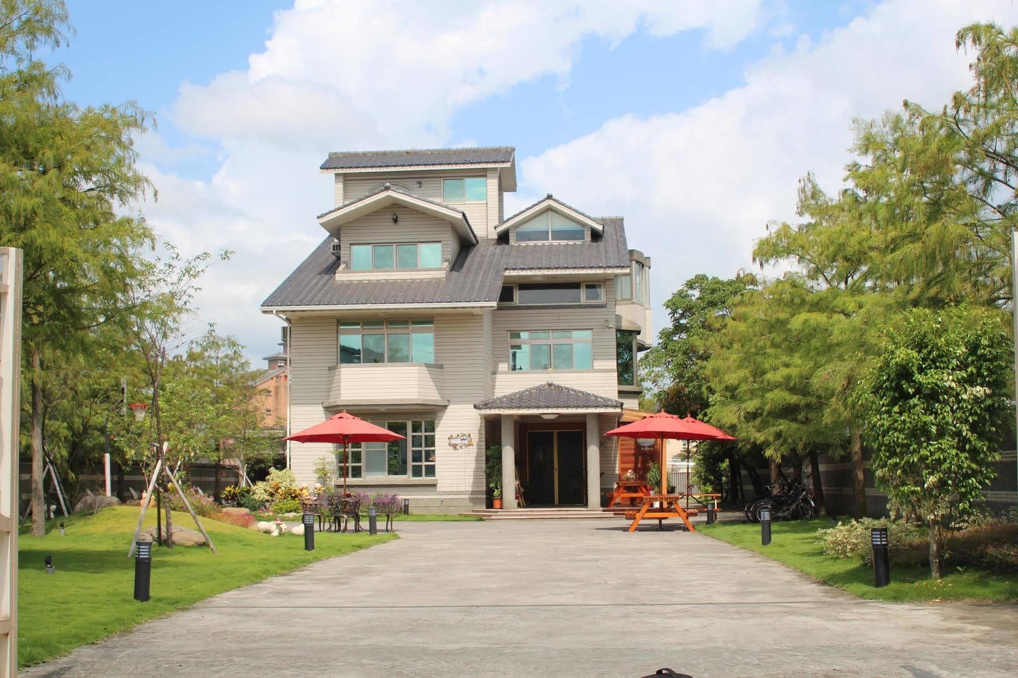 Yilan Pine Villa Homestay Luodong Extérieur photo