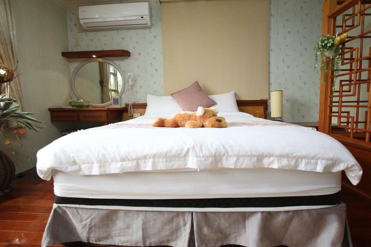 Yilan Pine Villa Homestay Luodong Extérieur photo