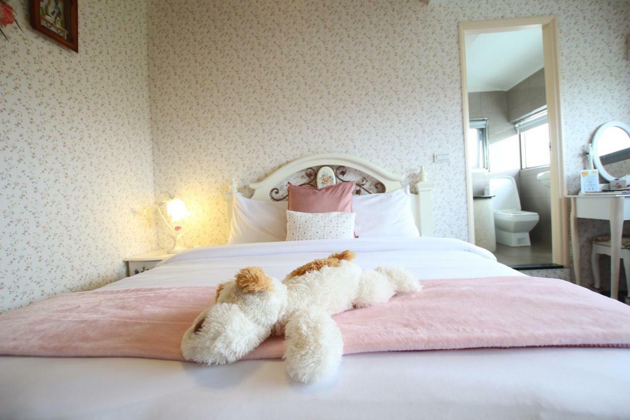 Yilan Pine Villa Homestay Luodong Extérieur photo