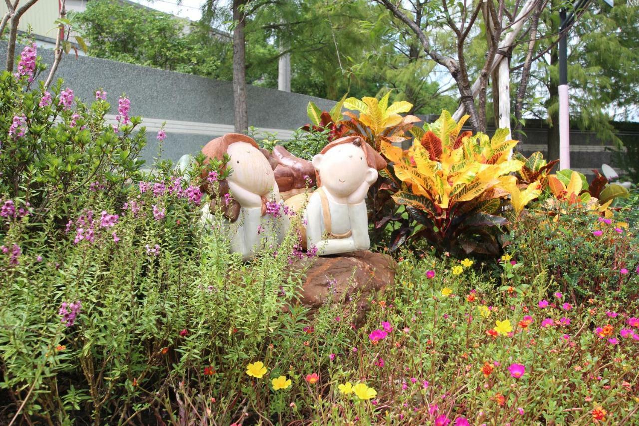 Yilan Pine Villa Homestay Luodong Extérieur photo